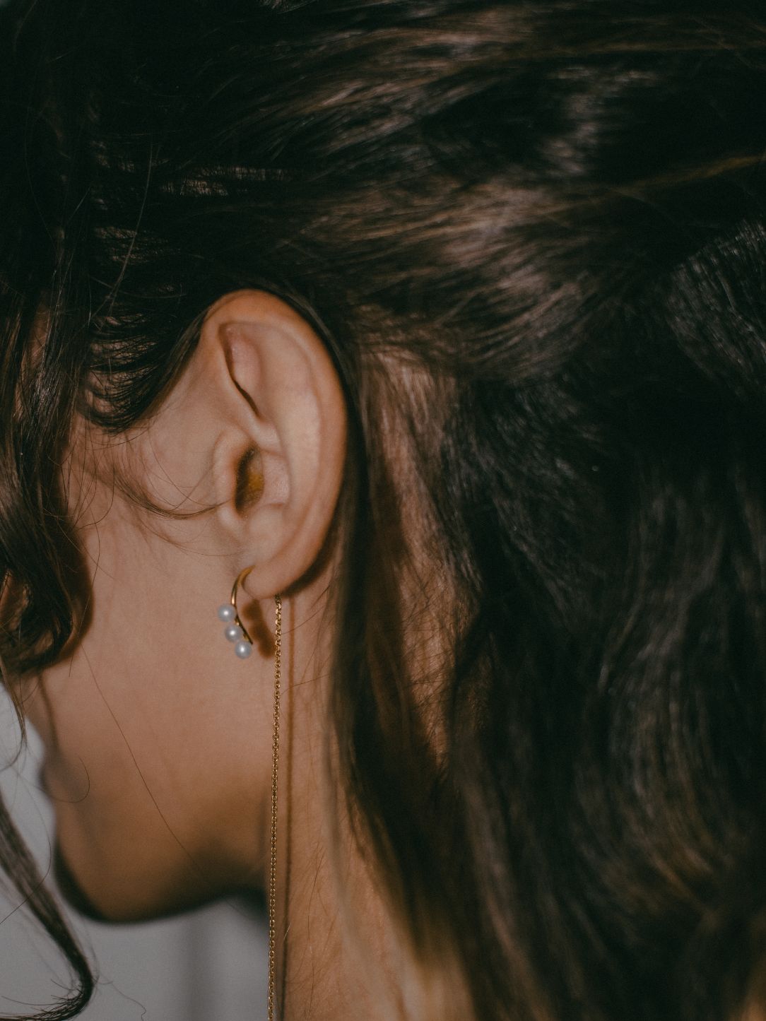 Chain pearl earrings