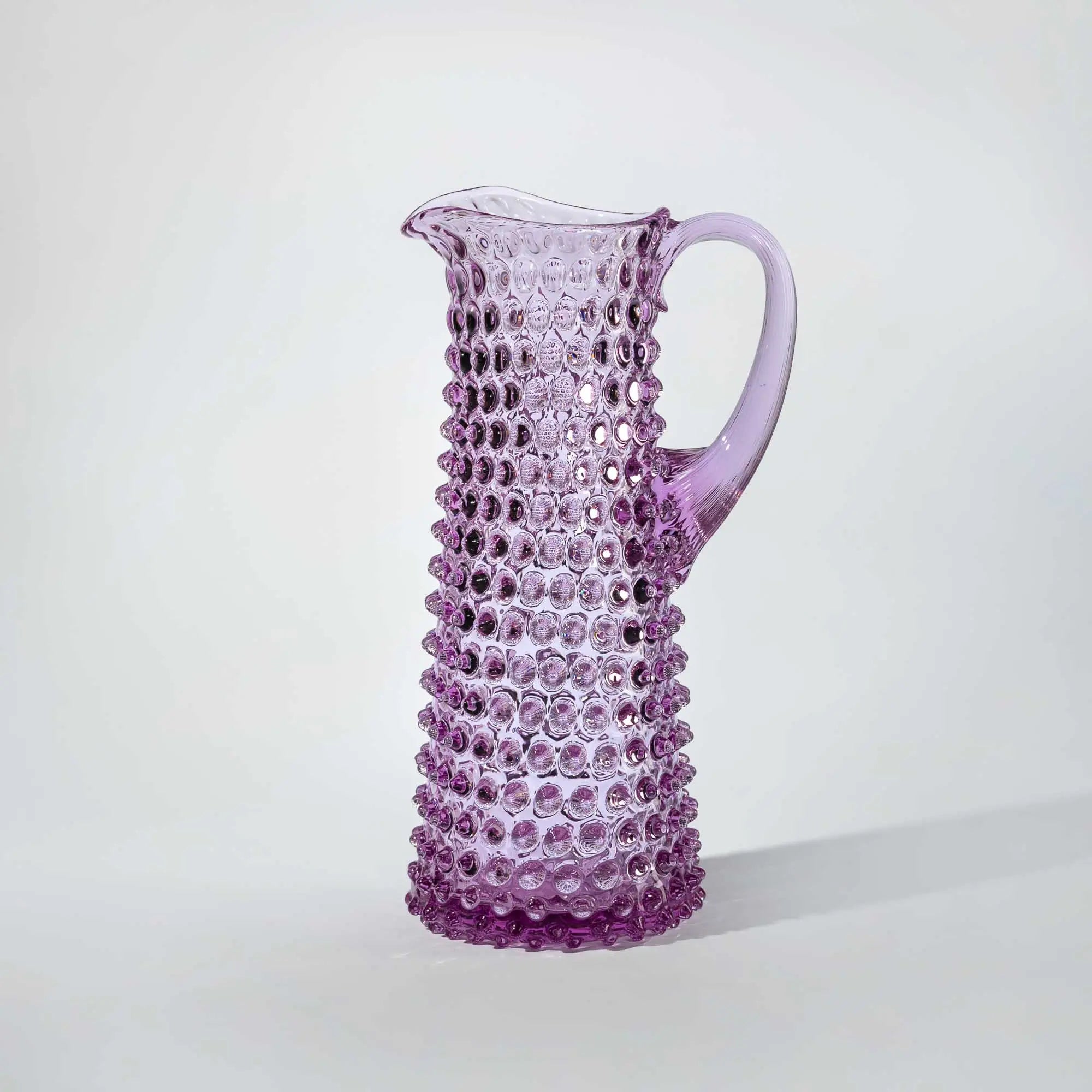 Hobnail vysoký džbán