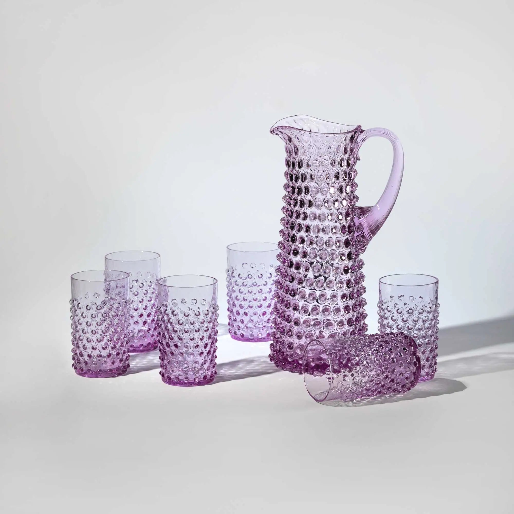 Hobnail vysoký džbán