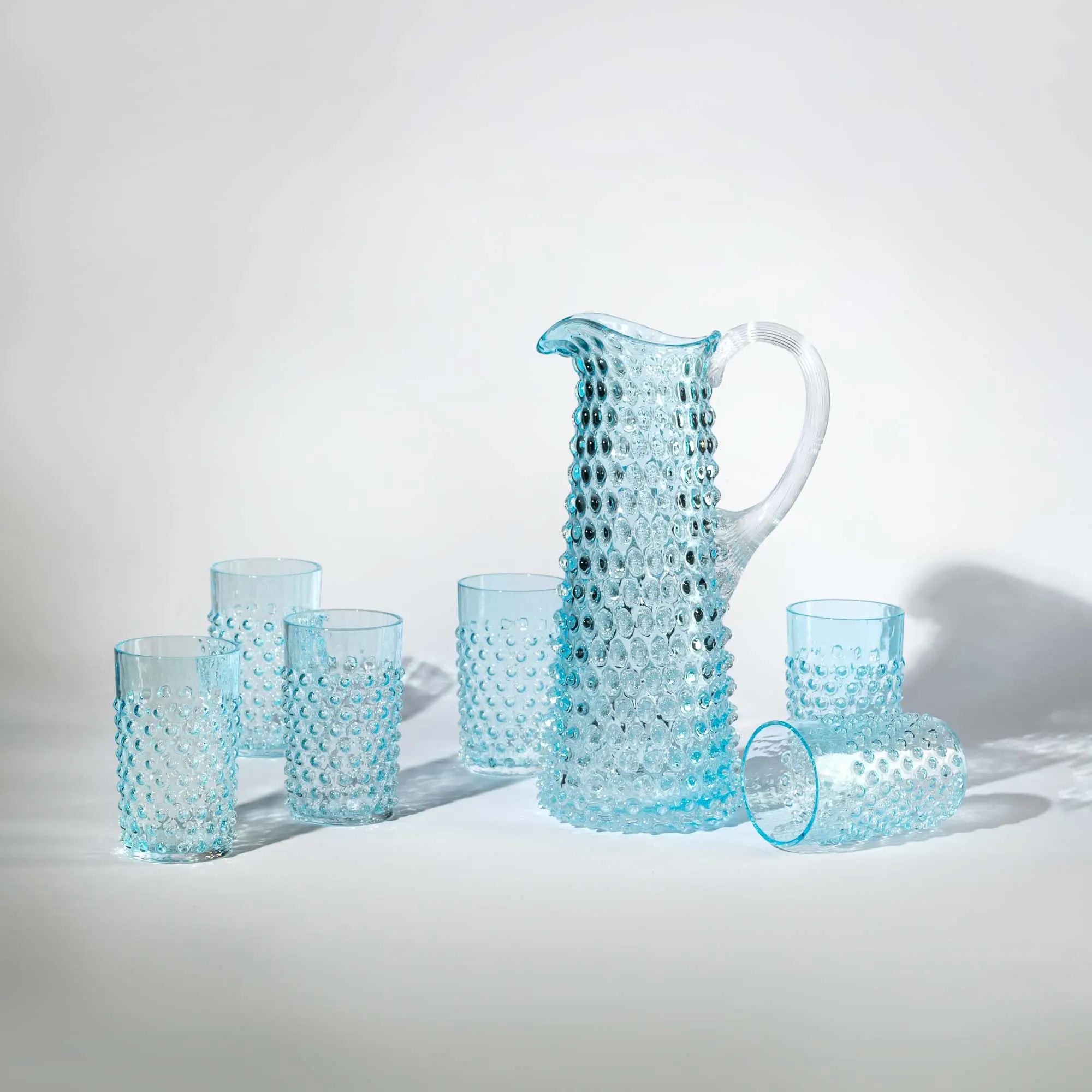 Hobnail vysoký džbán