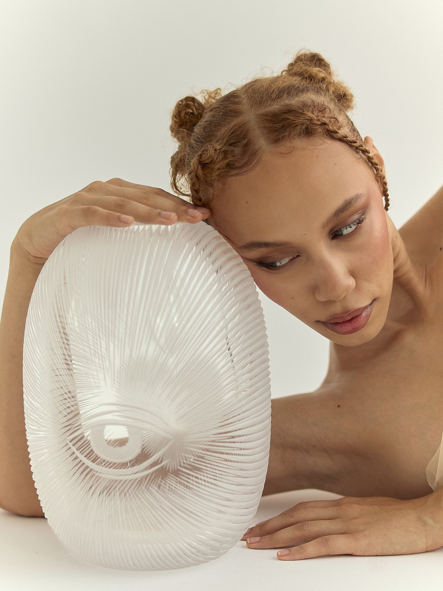 Sacred Bond vase 30 cm