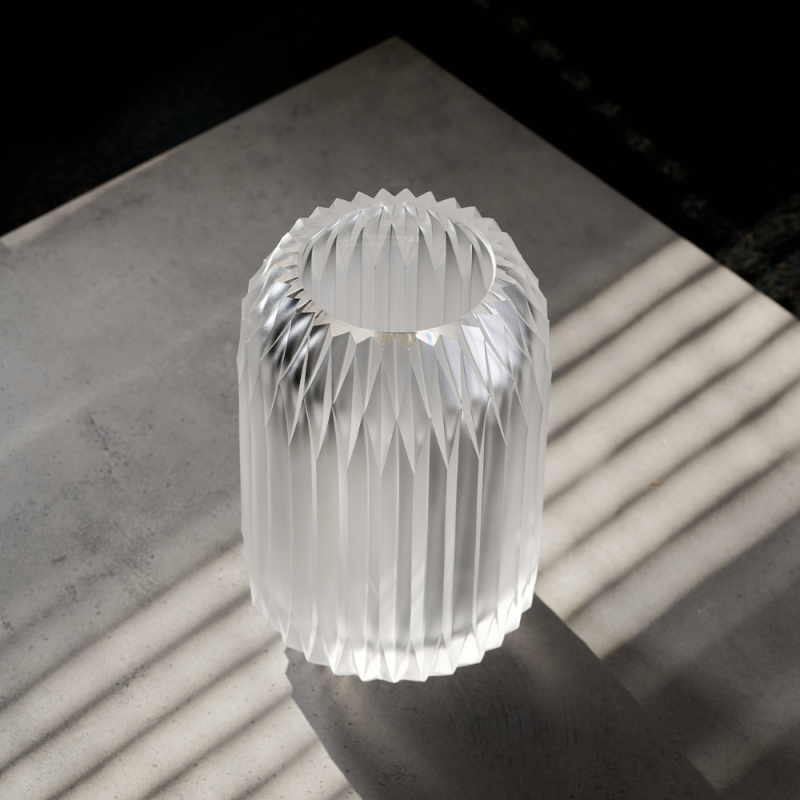 Bruta váza 22 cm - Čírá