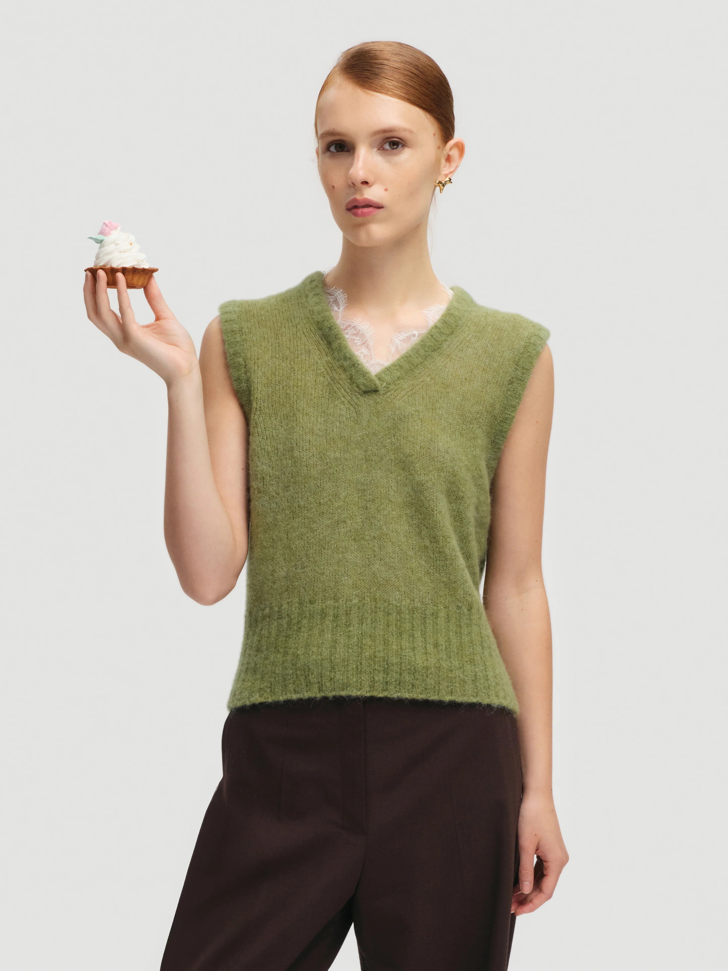 Konyk vesta s krajkovým lemem - Zelená