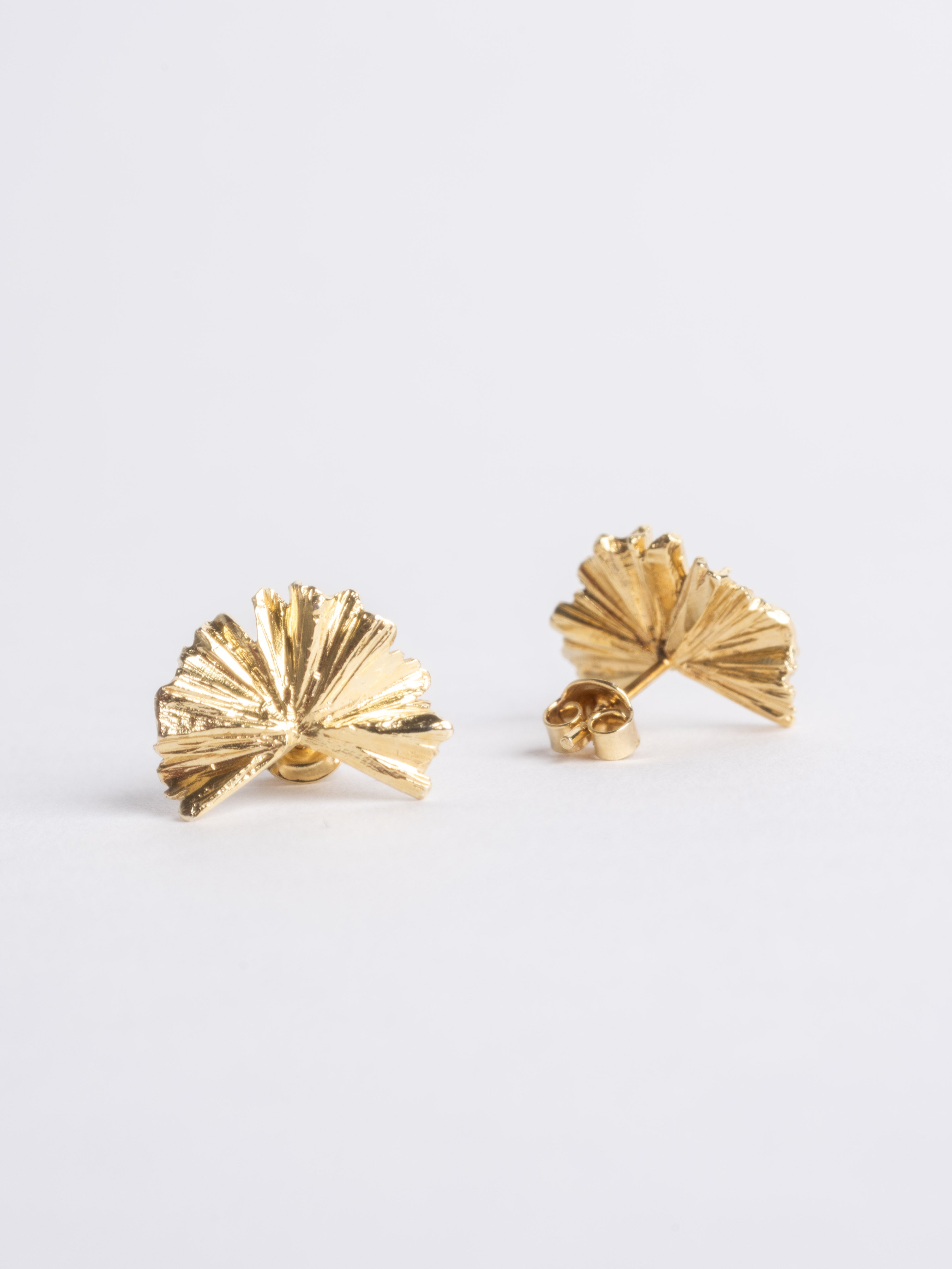 Gi earrings