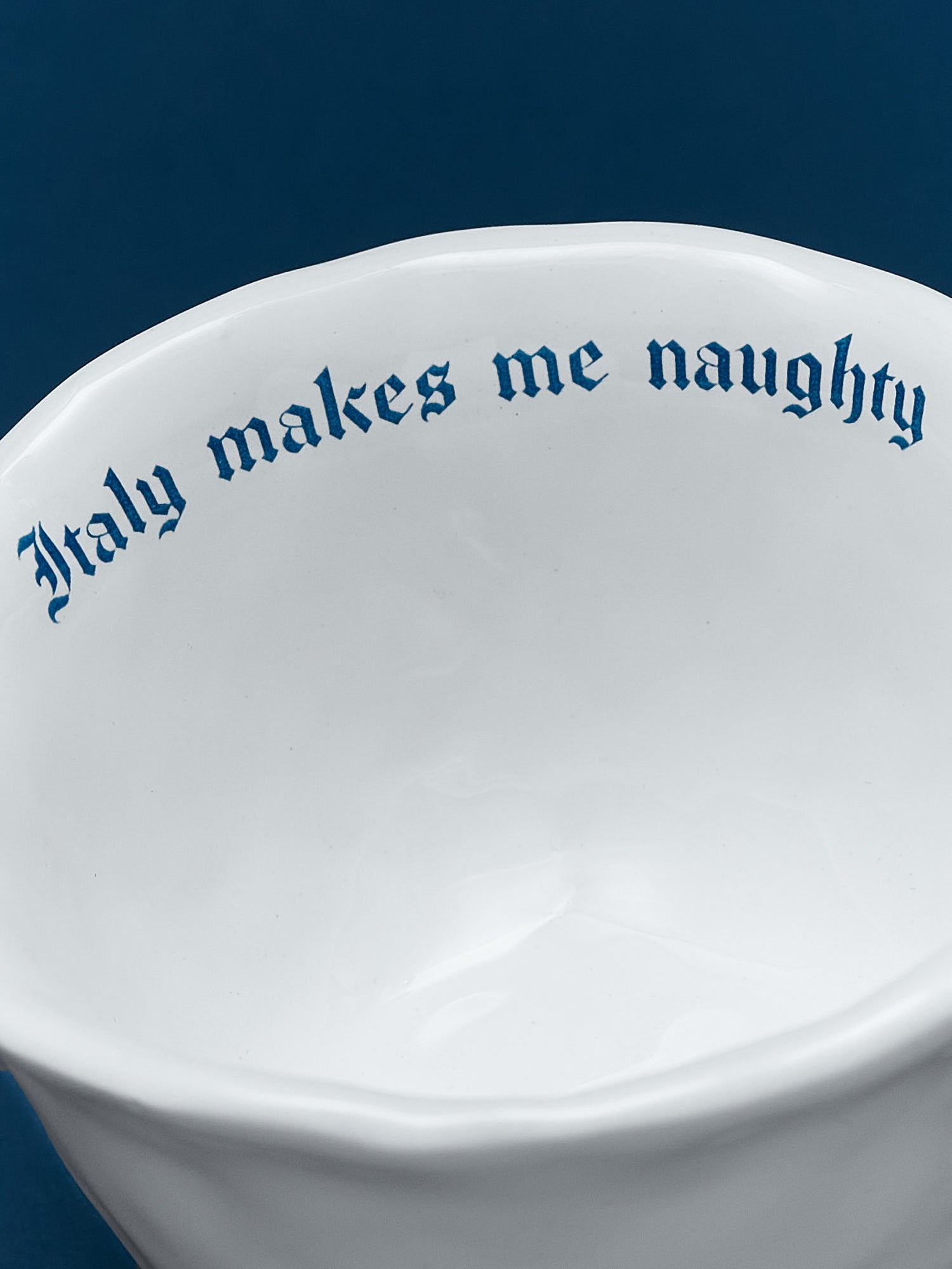 The Issues šálek na cappuccino