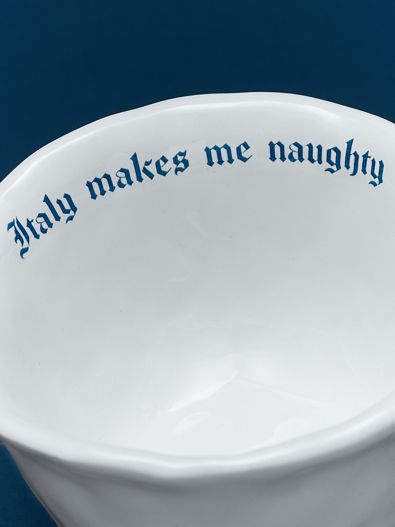 The Issues šálek na cappuccino