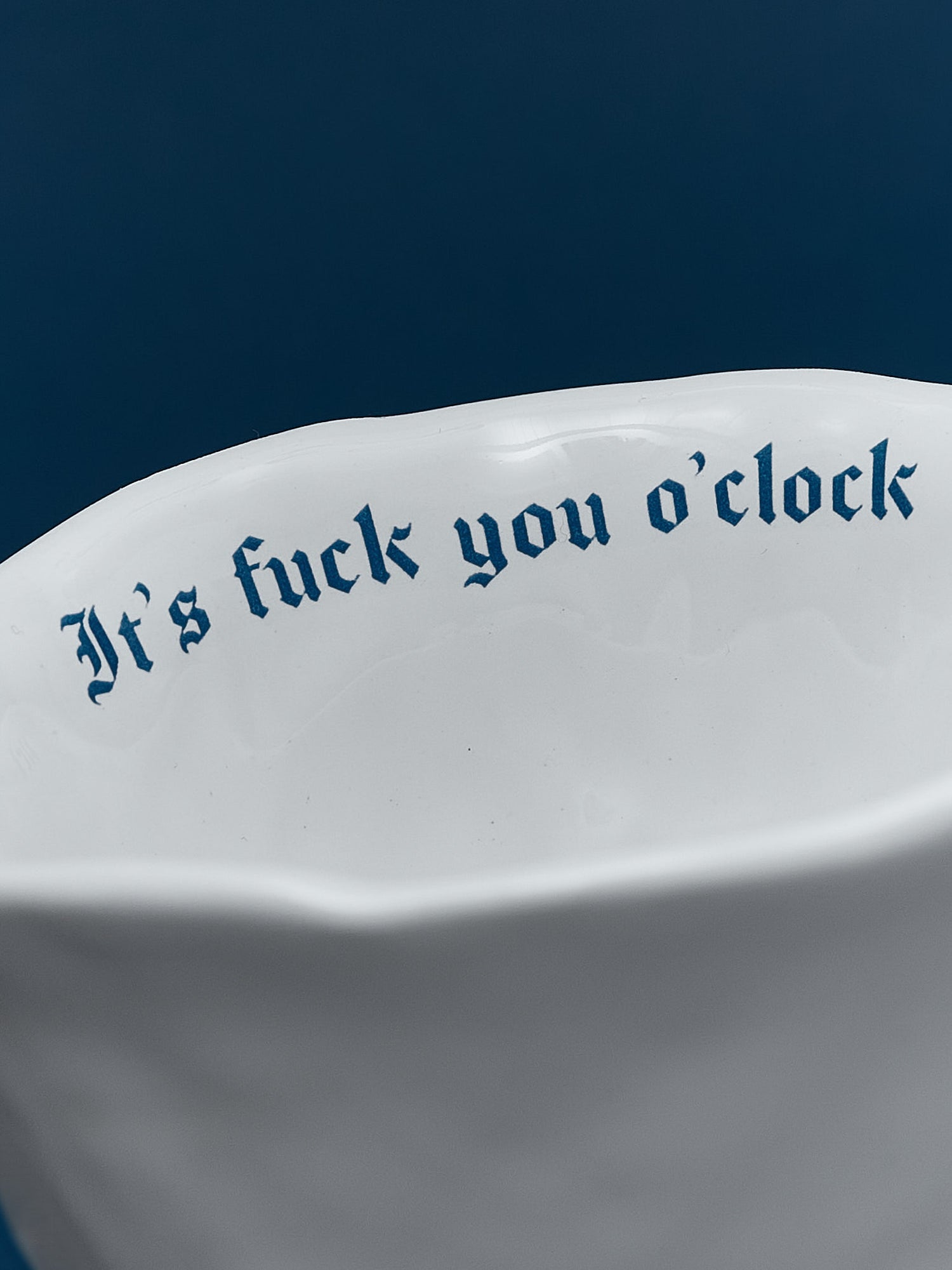 The Issues šálek na cappuccino