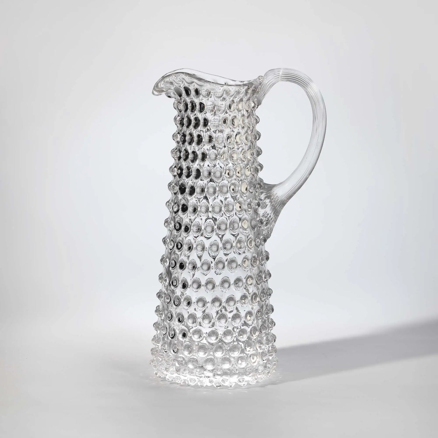 Hobnail vysoký džbán