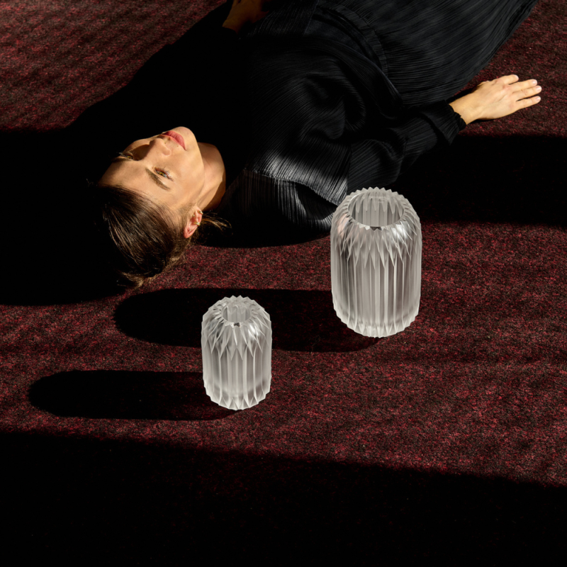 Bruta váza 22 cm - Čírá