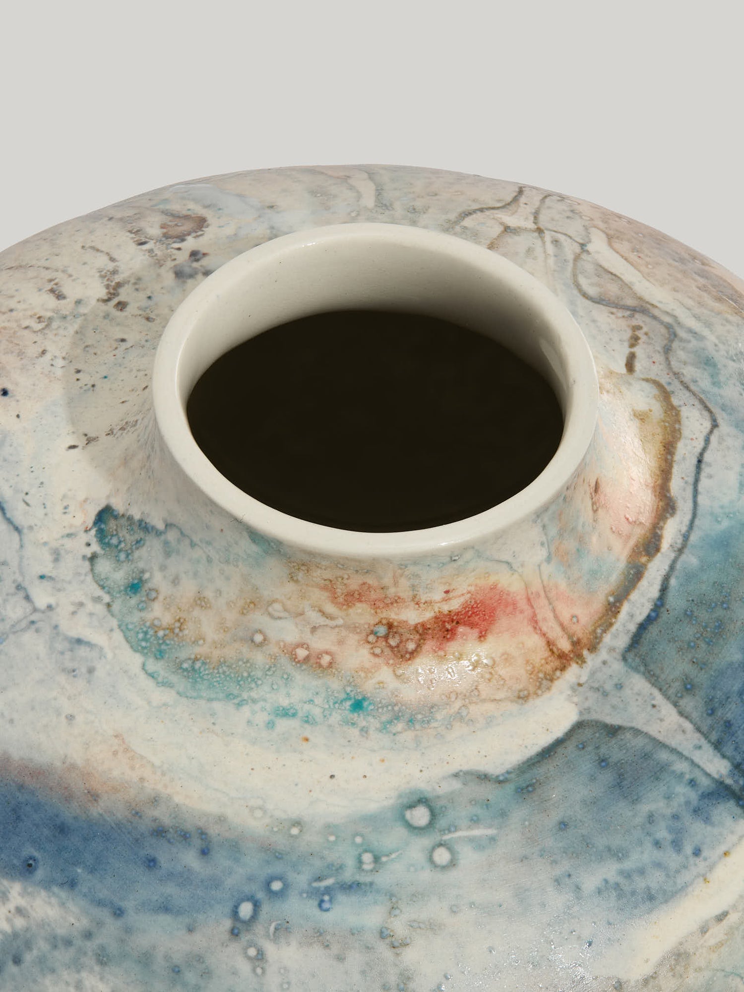 Marble vase small 3